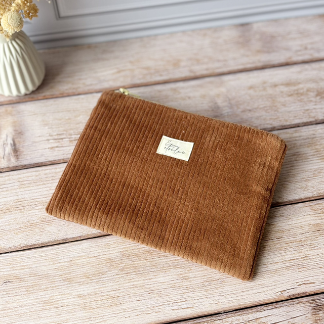 Pochette plate velours marron
