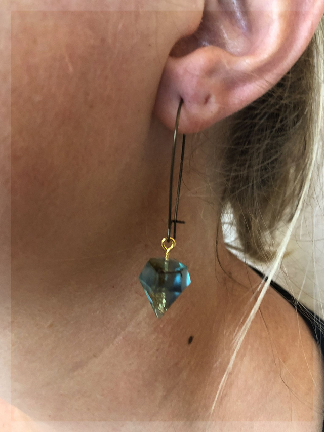 Boucle d&#039;oreille pendante