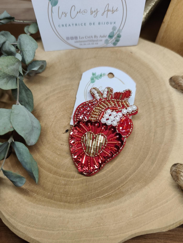 BIG BROCHE COEUR EX VOTO / PERLES ROUGES 0001308