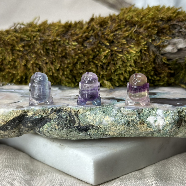 R2D2 Mini Fluorite Carving