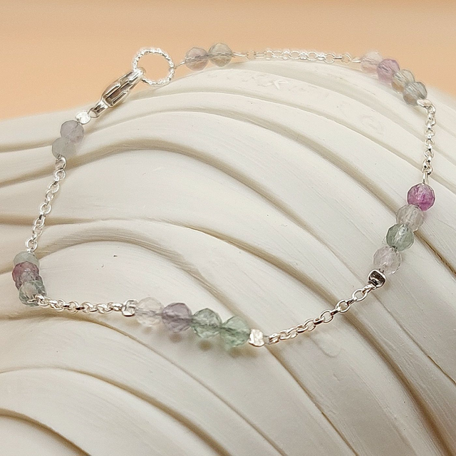 Sterling silver single chain bracelet with fluorite beads 