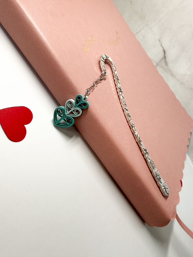 Marque-pages Trois coeurs superposés