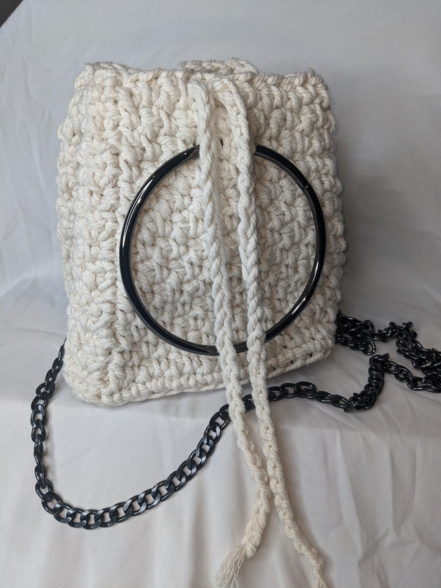 Square base crochet bag( cream)