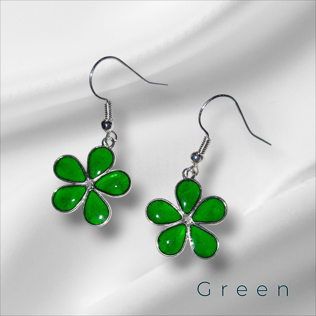 Flower earrings green