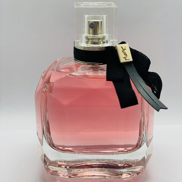 YVES SAINT LAURENT Mon Paris