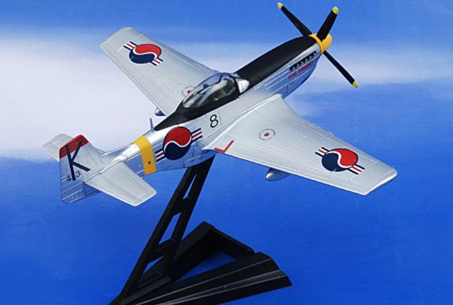 P-51D Mustand Korean Air Force "8"