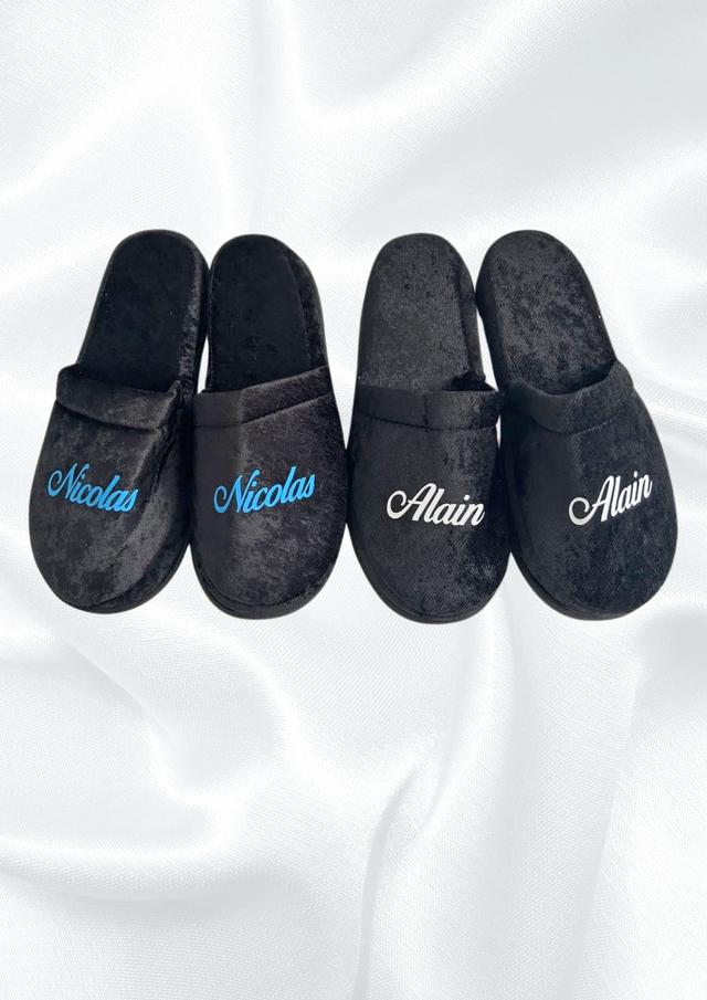 Chaussons noirs satinés