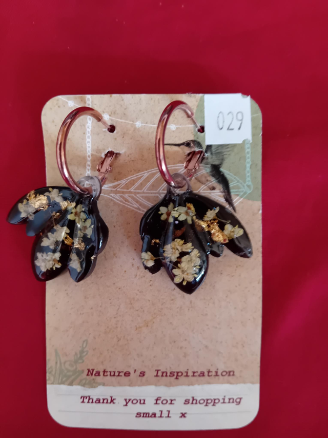 029 - Black hoop earings - Nature Inspiration