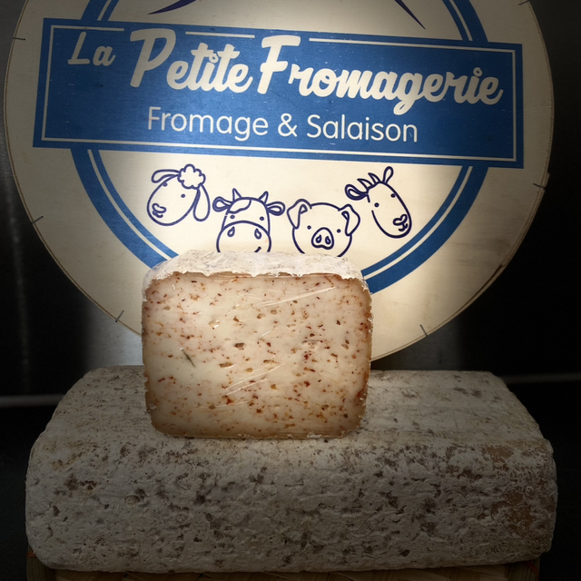 Fromage de vache fermier au lait cru saveur piment d’espelette 250g 