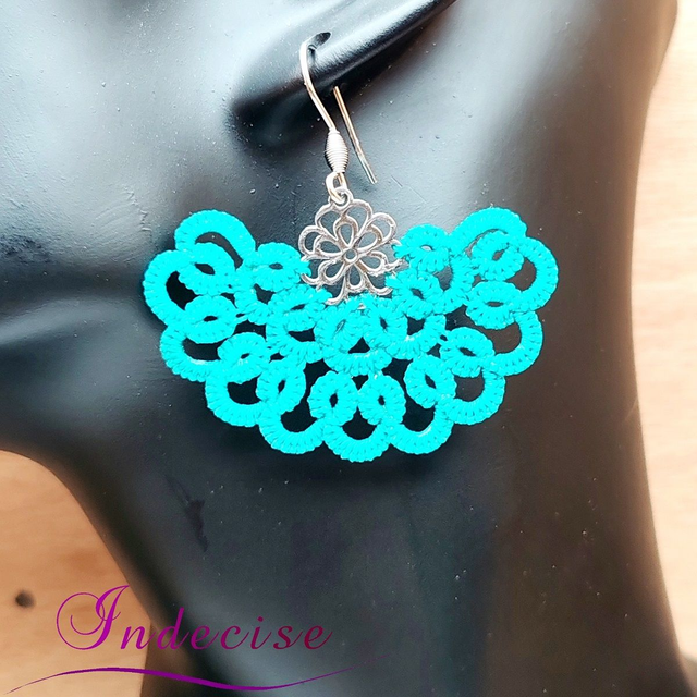 Boucles d'oreilles éventail bleu turquoise, crochets en acier 316L - Création Indecise