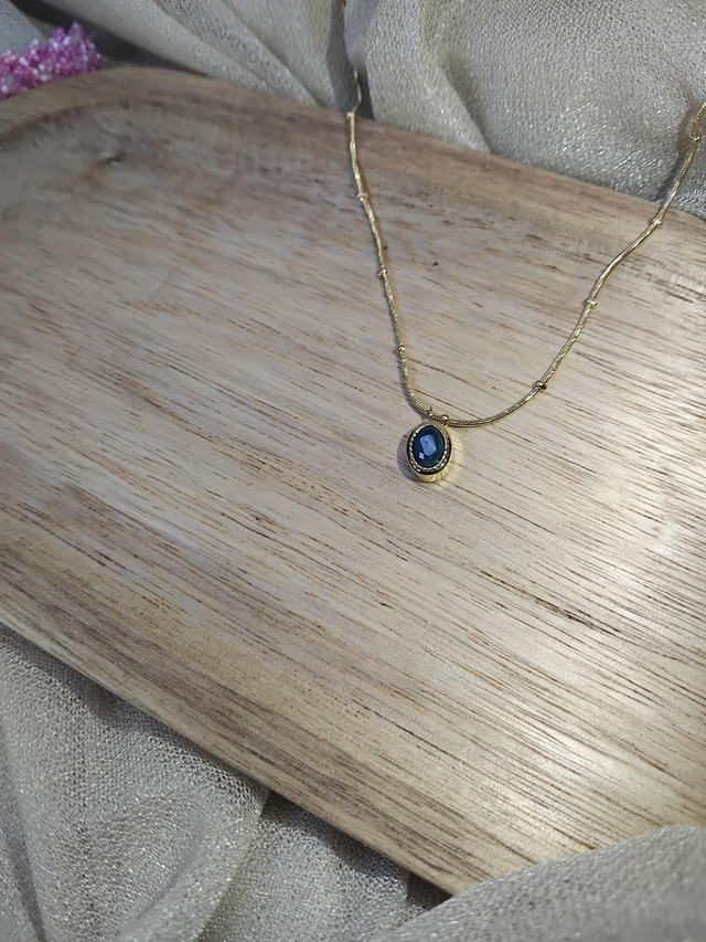 Collier pierre bleu foncé en acier inoxydable 