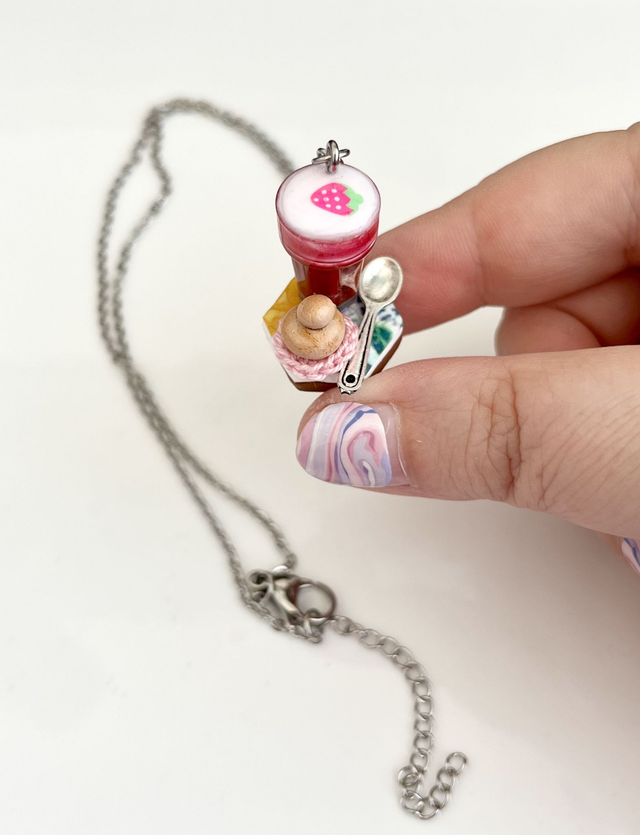 Collana Granita Fragola e Panna e Brioche con il tuppo 