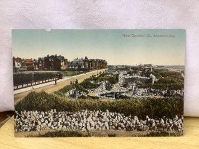 New Gardens, St. Annes-on-Sea, Lancashire, Valentine's Series vintage Postcard. Our Ref No. R540 £2.50