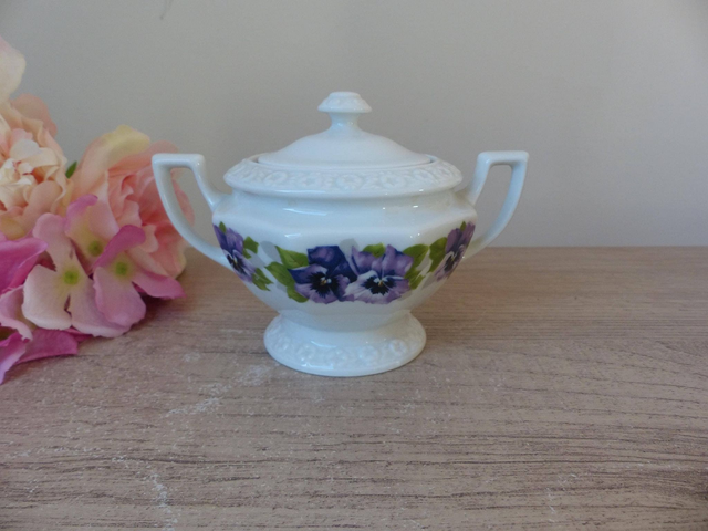 Sucrier en Porcelaine Rosenthal – Collection Classic Rose – Décor Pensées – Vintage – Allemagne