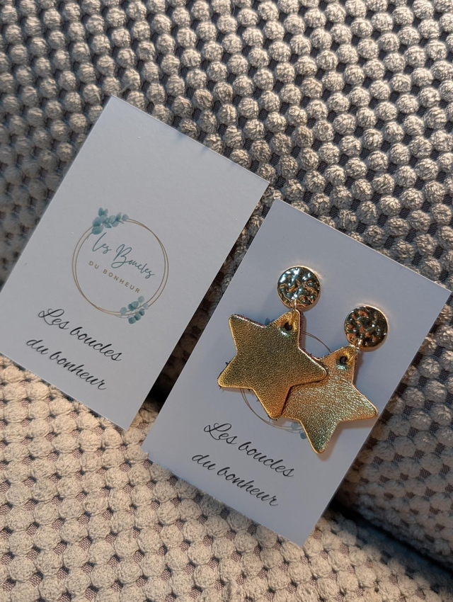 Boucles d&#039;oreilles Petite étoile dorée st003