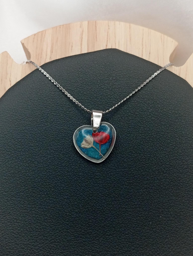 Pendentif coeur fleurs séchées 