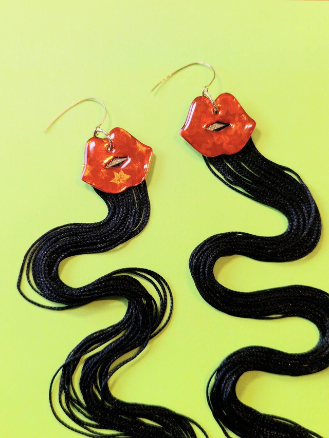 Pepsodent Smiles, Cinnamon Drama