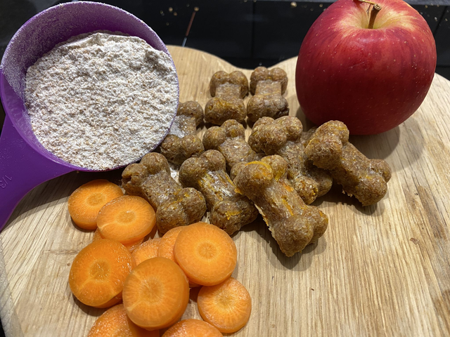 Apple &amp; Carrot Bones