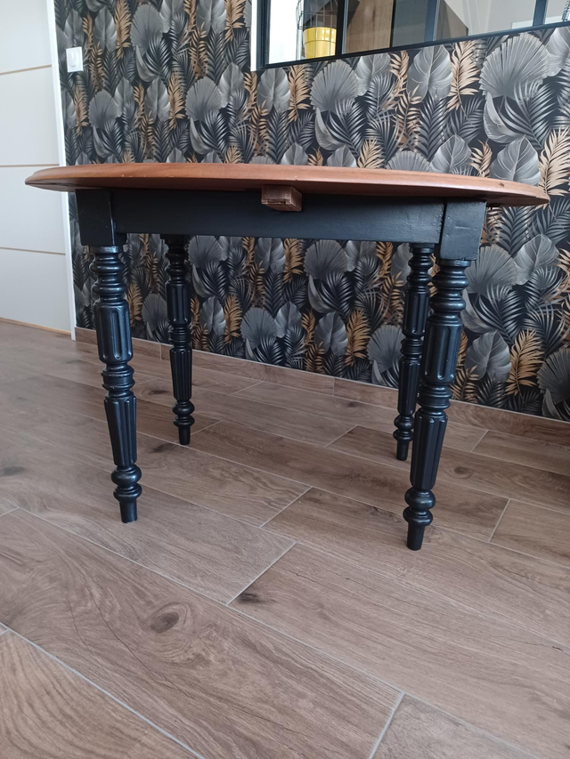 Table ronde noir bois 