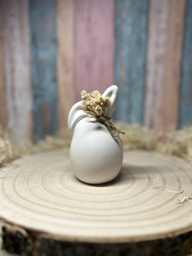 Osterhase in Eiform