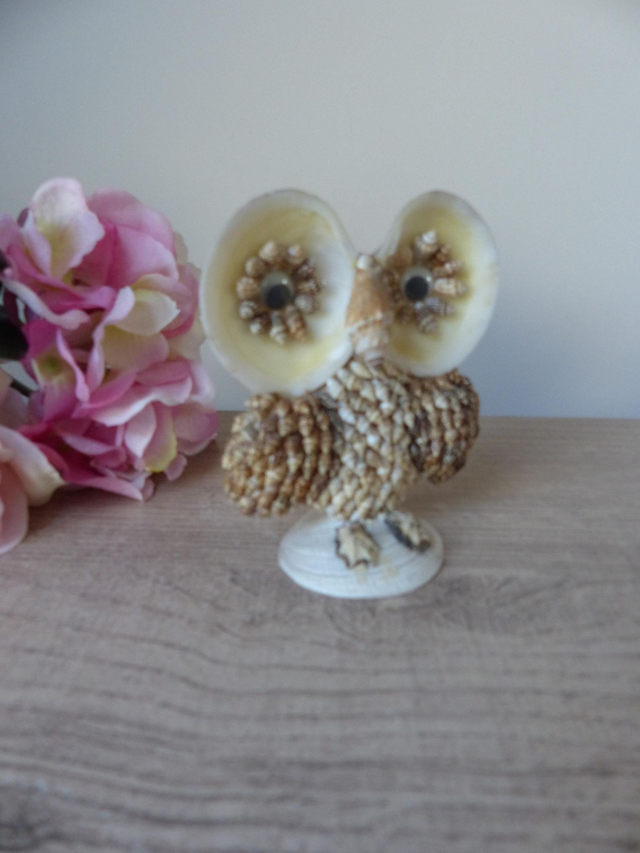 Statuette chouette hibou en coquillages - Sculpture vintage artisanat français, Décoration bord de mer, Souvenir famille vacances à la plage