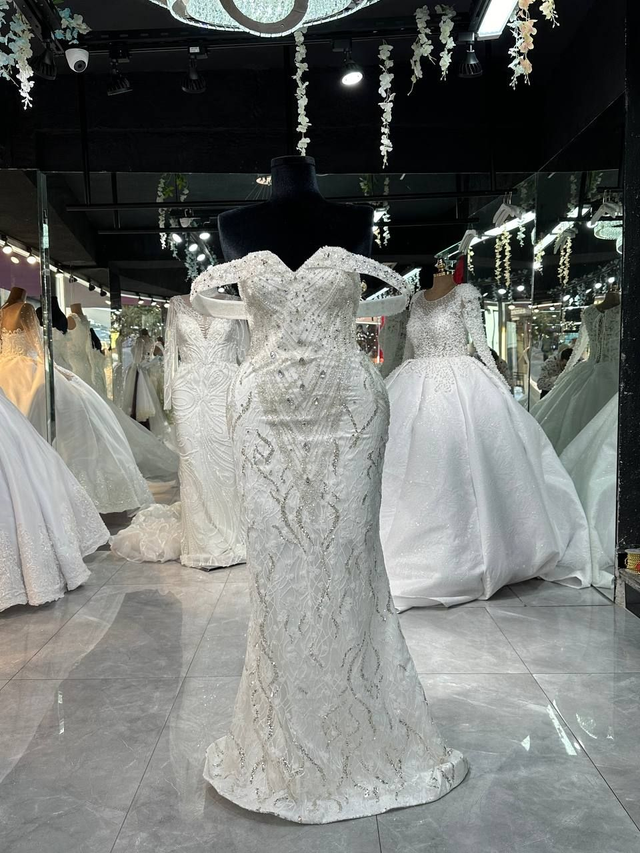 Robe de Mariée Sirène Col Bateau à Paillettes / Réf : RMS86