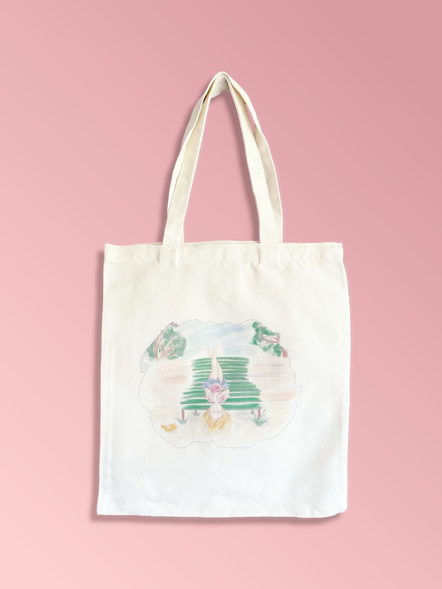 Tote bag sur le banc