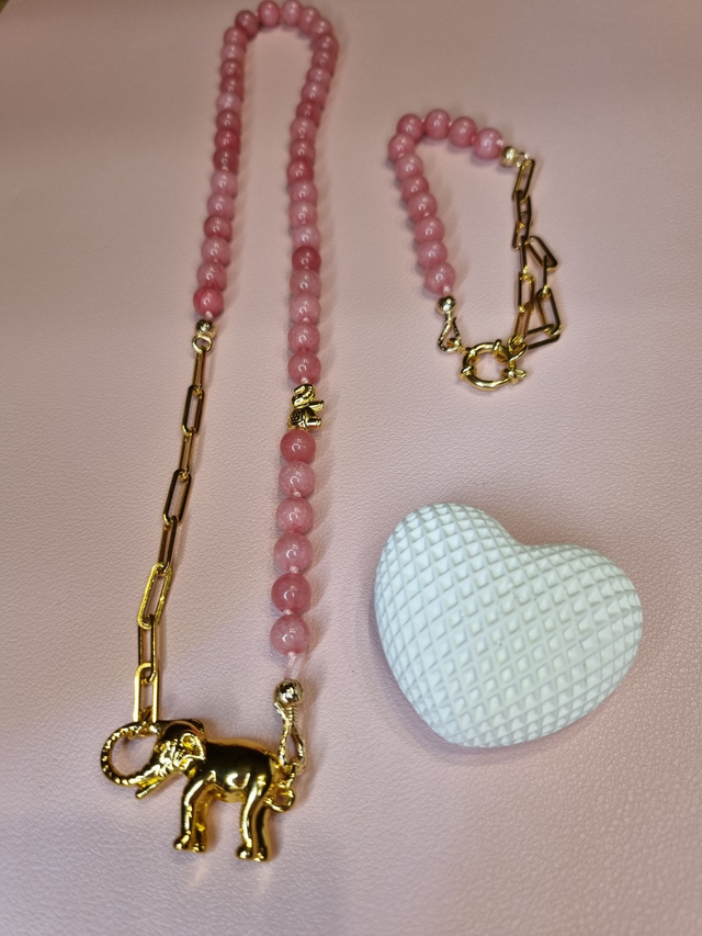 Kette PINK ELEPHANT - Jade in Cherry