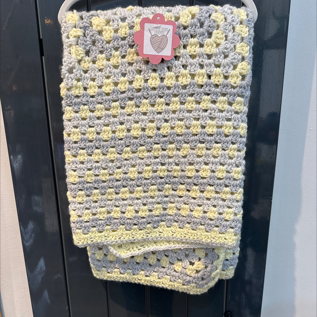 Glittery Crochet Baby Blanket 