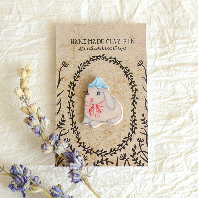 Spring Collection &quot;Honeybunny&quot; clay pin