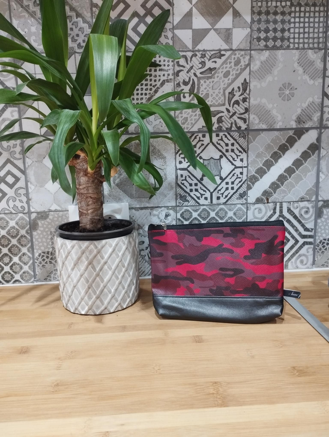 Pochette bicolore artisanal 