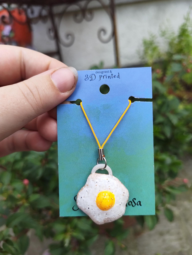 3D eggs 🍳 phone charm