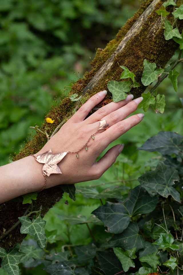 Bijou de main &quot;le chant du lierre&quot;