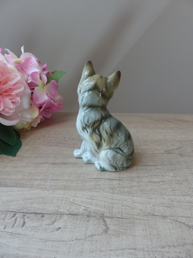 Vintage Figurine Adorable Chat Assis en Porcelaine Taïwan Collection Chat Cadeau Ami Famille Anniversaire Fête Décoration Intérieur Maison