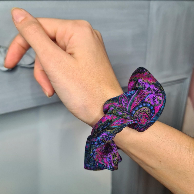 Chouchou "haute couture" en soie upcyclée