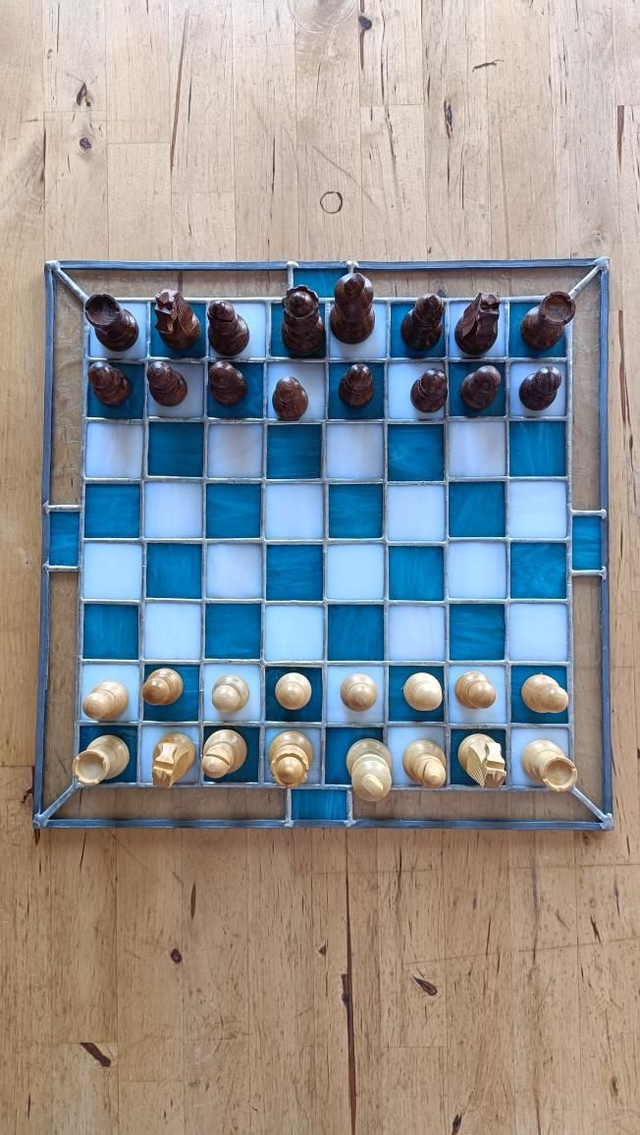 Échiquier en vitrail Bleu turquoise 