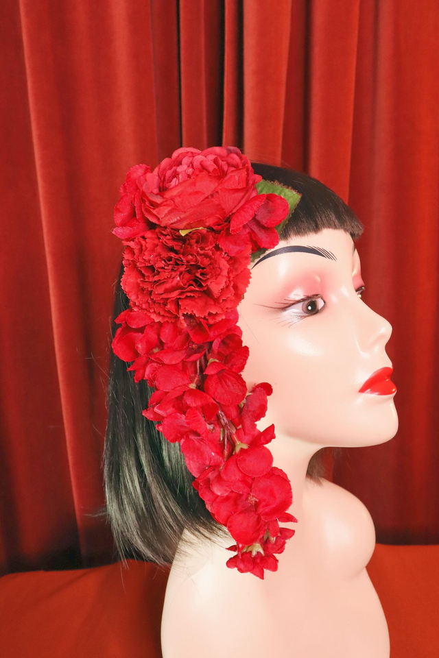 Hair flowers • Red waterfall
