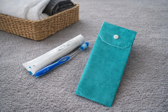 étui de voyage pour brosse à dents et dentifrice