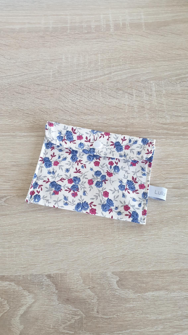 Pochette imperméable roses bleu rouge 