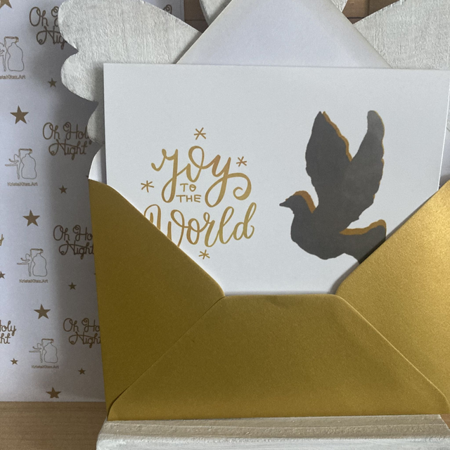 Luxe Christelijke Kerstkaart Joy to the World Duif | dubbele ansichtkaart met goudkleurige envelop