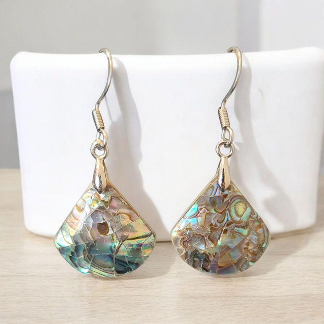 Boucles d&#039;oreilles en nacre d&#039;abalone 