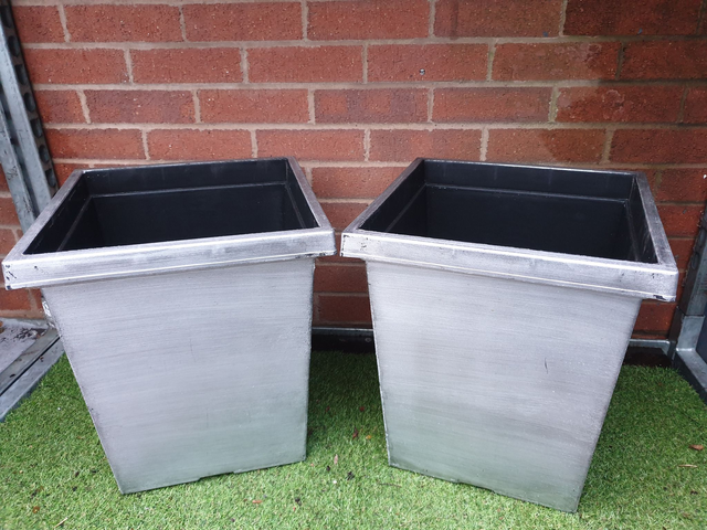 Tuscany Tall Patio Square Planter - Silver Sparkle