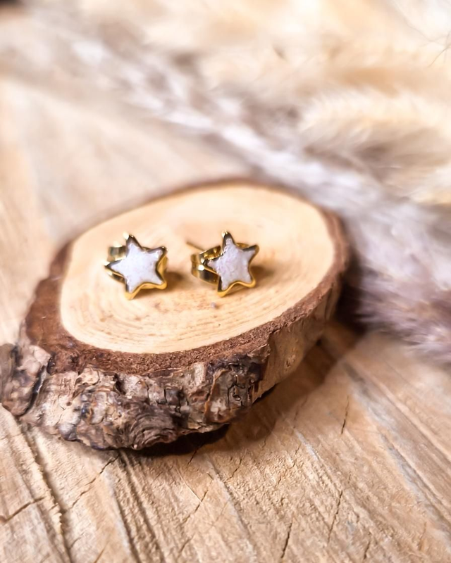Boucles d'oreilles puces "Étoiles" - Modèle blanc