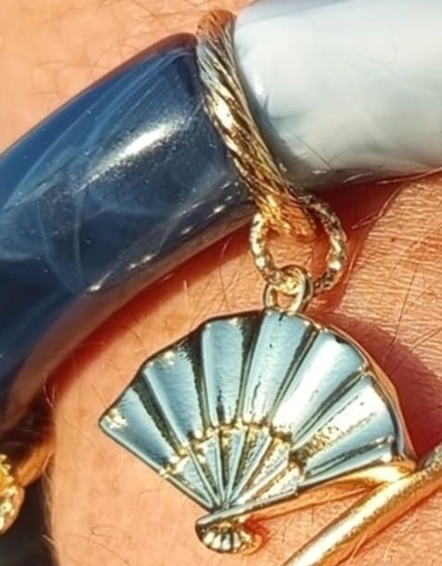 Bracelet perles tubes incurvées acrylique Tapti Rooh