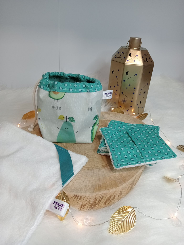Ensemble corbeille, lingette et carrés nettoyants "Avocats mignons"