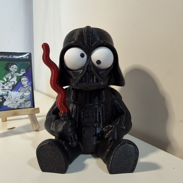 Vaderenzo il Darth Vader con occhi mobili e testa girevole