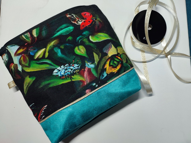 Trousse de toilette Scarabée