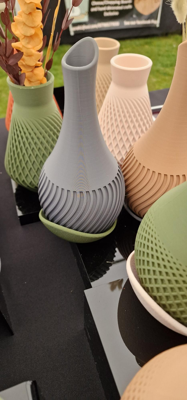 Wavy Vase