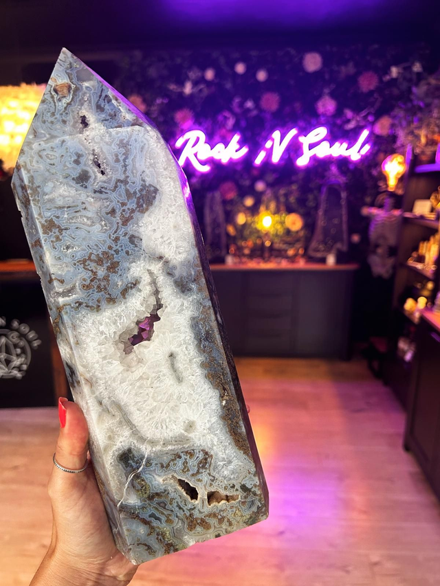 Blue Moss Agate Tower 3kg R6D