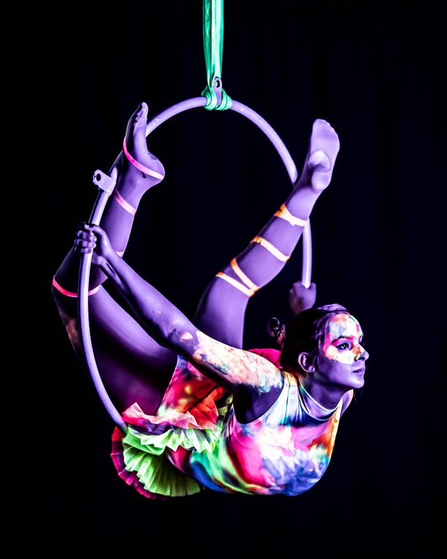 Photoshoot - UV Aerial Circus